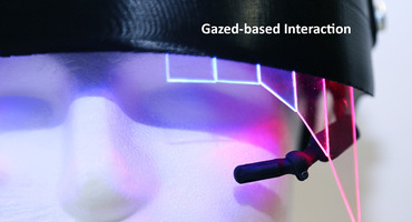 gesten-basierte Interaktion, im Bild: ein mit Sensoren ausgestatteter Helm, welcher zB mittels Pupillenverfolgung (Eye Tracker) festhält, welche Bereiche während der Tätigkeit des Arbeiters besonders intensiv im Fokus stehen