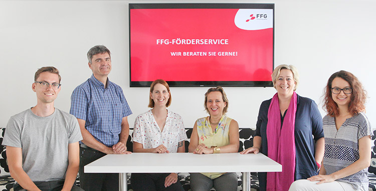 Das Team des FFG-Förderservice: Lisa Berg, Erich Purkarthofer, Andrea Kindler, Larissa Gruber, Marlene Rainer, Selina Lebedinec