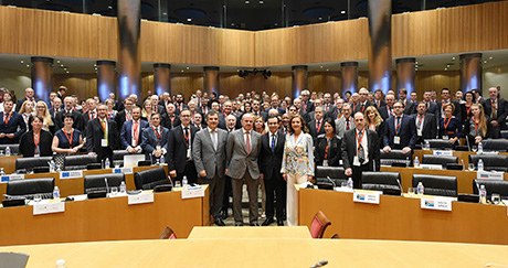 Gruppenbild der Teilnehmerinnen und Teilnehmer der EUREKA-Ministerkonferenz am 30.6. in Madrid/Spanien