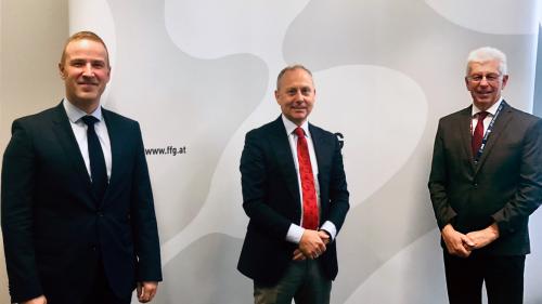 Dr. Sandor Schüschletz, Attaché für Technologie und Wissenschaft, Dr. Andor Nagy, Ungarischer Botschafter in Wien, Dr. Klaus Pseiner, FFG-Geschäftsführer. Foto: FFG