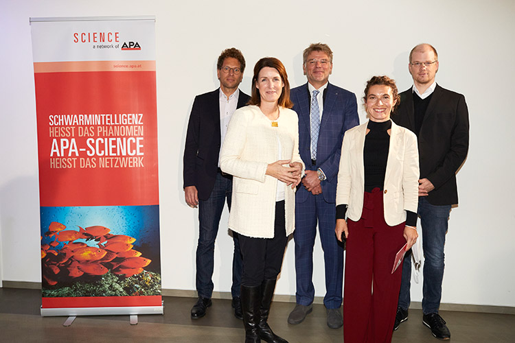 Alexander Bogner, Henrietta Egerth, Matthias Karmasin, Moderatorin Maria Scholl und Andreas Bergthaler. Foto: APA/APA-Fotoservice/Tesarek