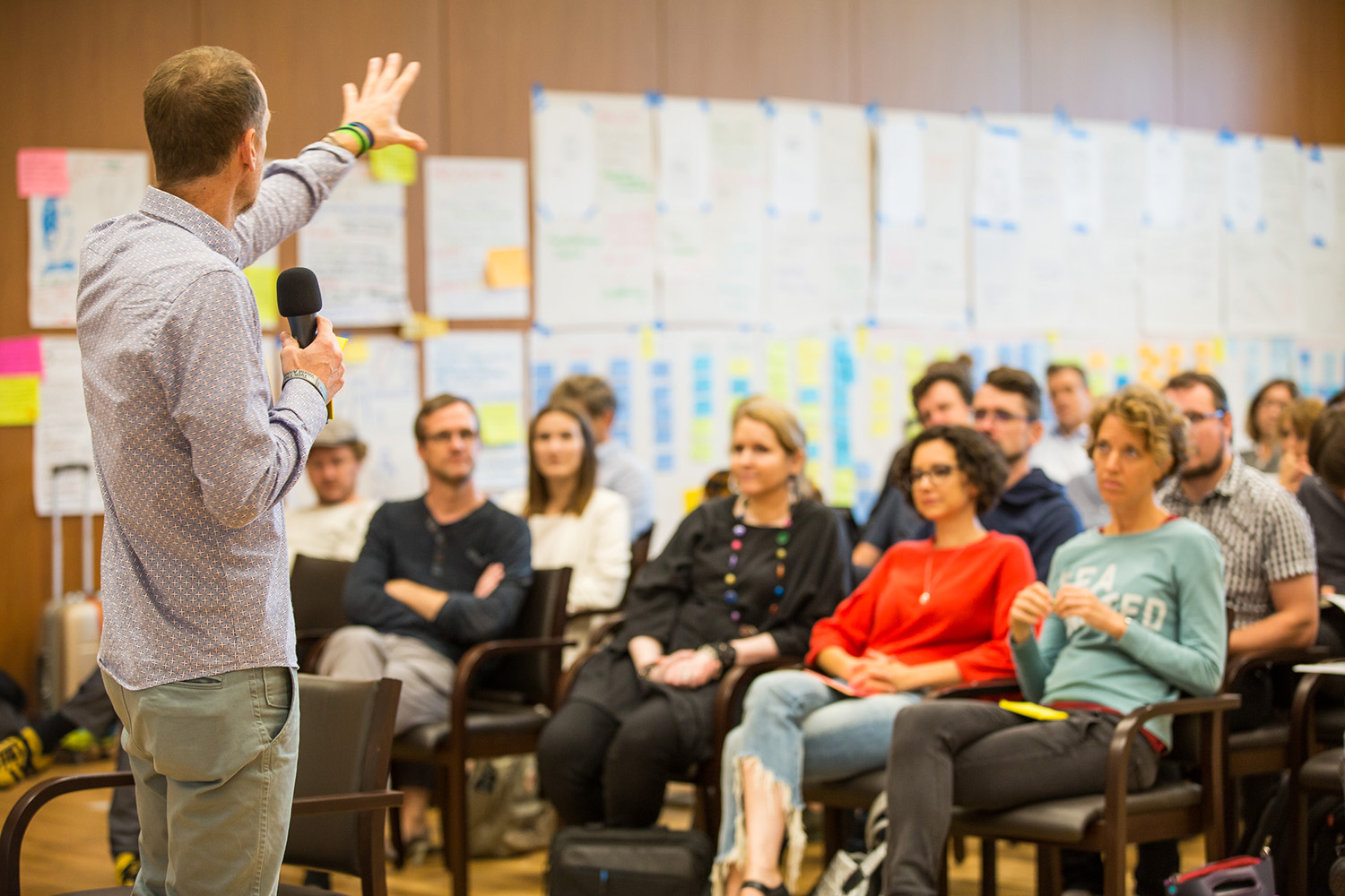 1. Ideen Lab Workshop: TeilnehmerInnen bei der Arbeit