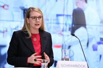 BM Margarete Schramböck. Foto: APA/Schedl