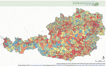 Österreich-Landkarte mit unterschiedlichen farbigen Markierungen von Gemeinden