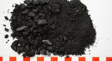 Schlachtabfälle und die daraus produzierte Dünger-Kohle