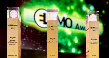 Drei ELMO-Awards stehen nebeneinander